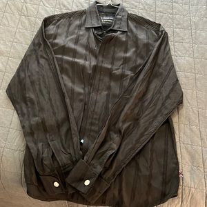 XL black button down shirt with pearl snaps on the cuff